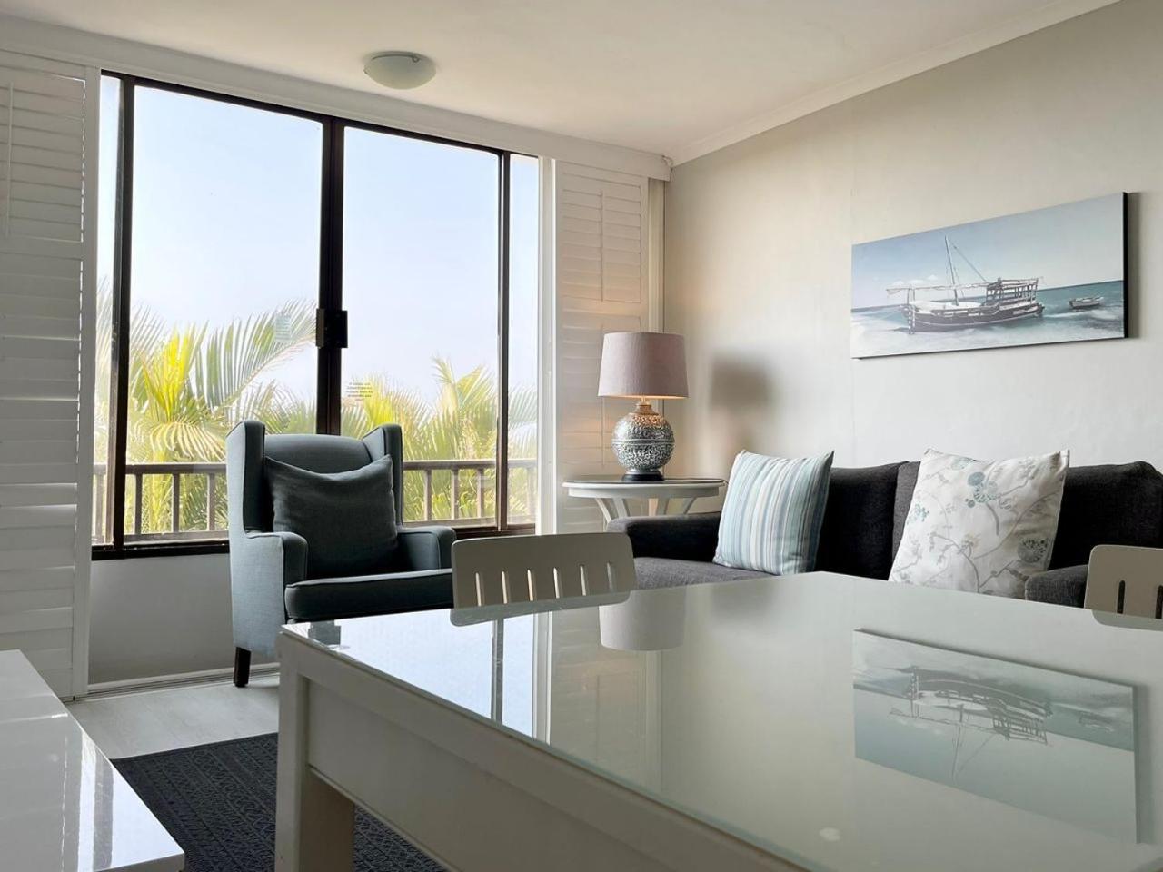 Beachbreak Holiday Letting Дурбан Номер фото